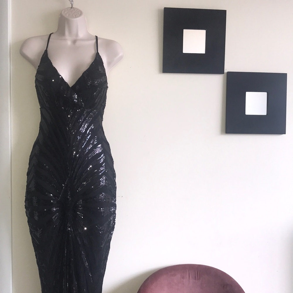 New Black sequin Evening gown last one 💃🏽❤️ - Picture 3 of 7